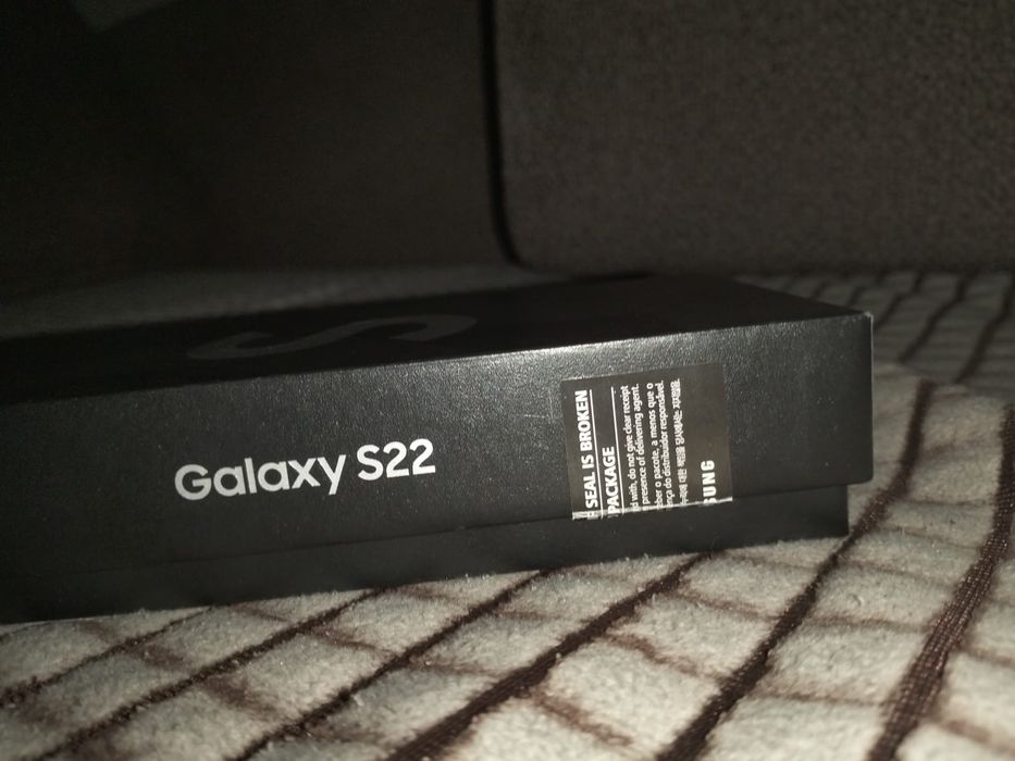 Samsung galaxy S22 256