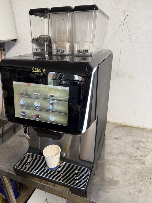 Gaggia La Radiosa aparat cafea profesional 1 rasnita,2 instant an2023