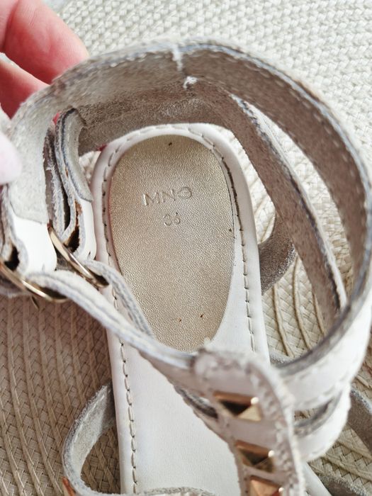 Sandale gladiator albe din piele naturală Mango, cu ținte, mărimea 36