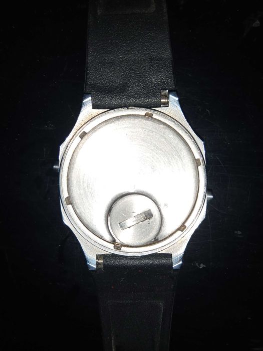 Продаются часы электроника.