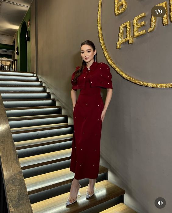 Новое платье,на новый год,корпоратив,сидит по фигуре,есть шнурок