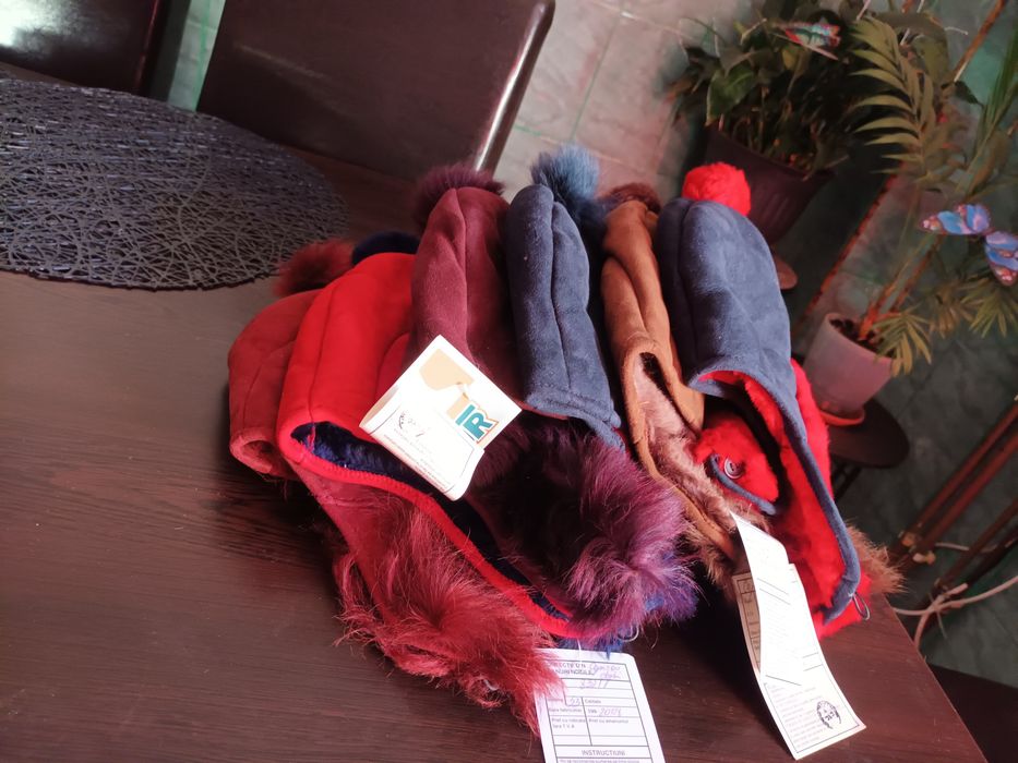 Căciuli blana  fetite