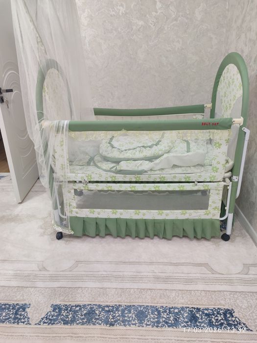 Детский кроват срочна сотилади. Янги