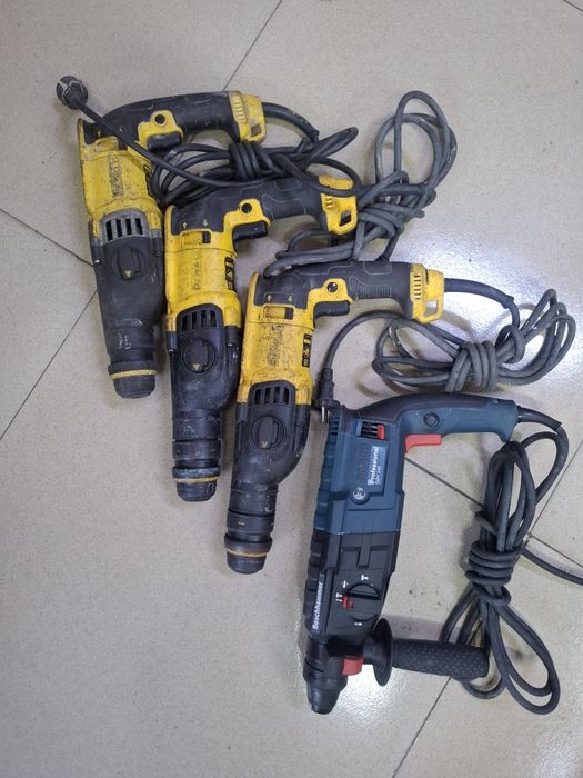 Дрель фирмы dewalt