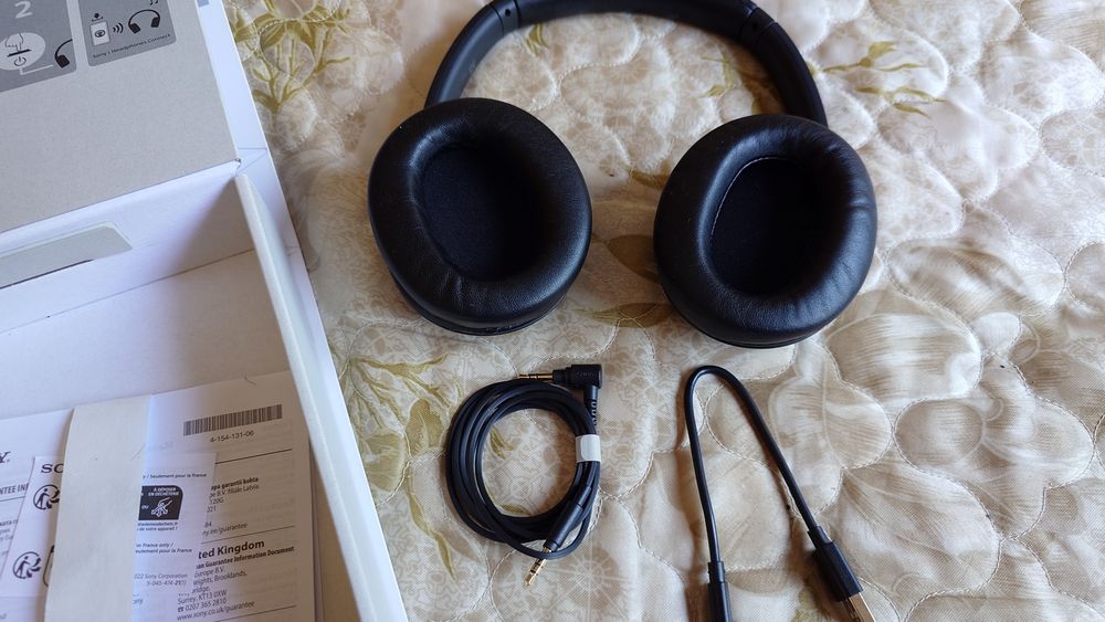 Слушалки с активно шумоподтискане Sony WH-CH720N