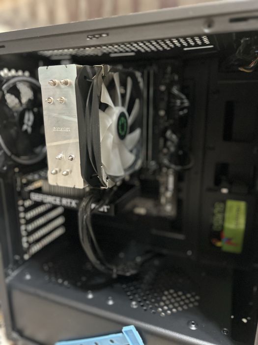 Системный блок почти новый