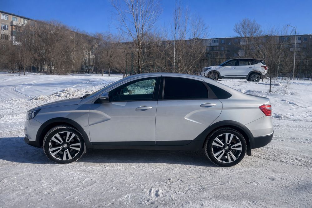 Лада Веста Кросс в отличном состояние