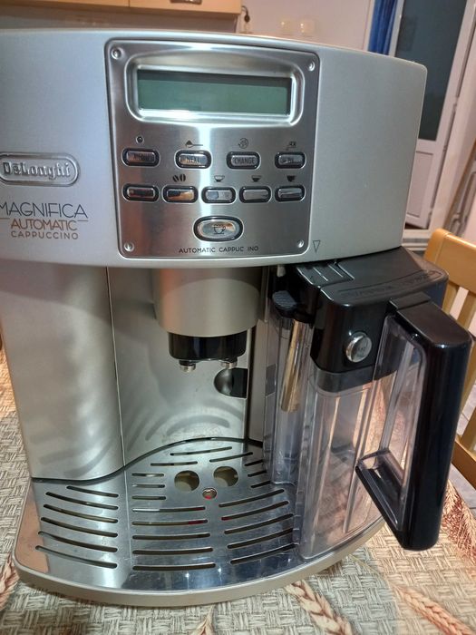 Espresor Delonghi Magnifica Automatic Capuccino