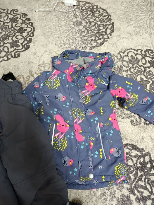 Продам комбинезон на девочку