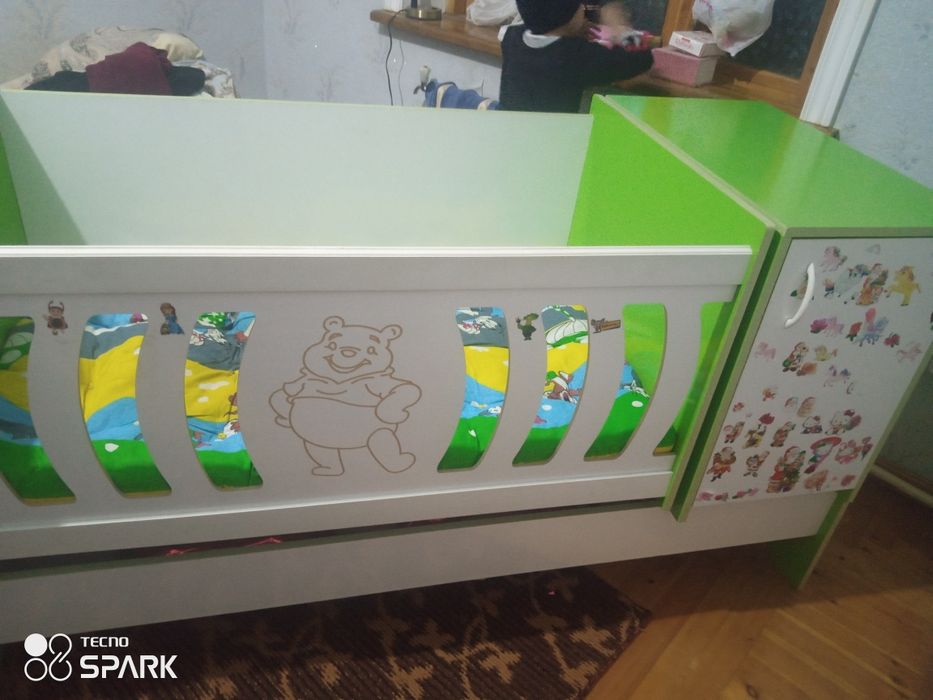 Bolalar kravati kam ishlatilgan holati yaxshi narxini kelishamiz