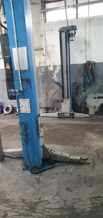 Elevatoare scule echipamente service auto
