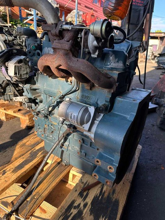 Motor Kubota V2003