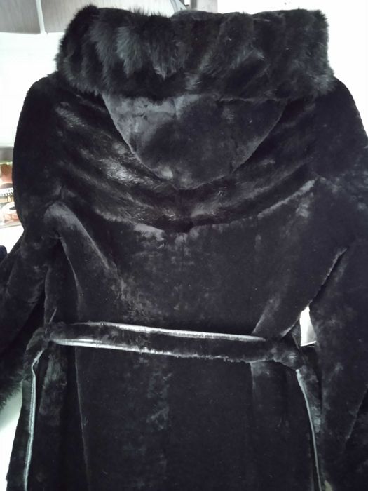 Продам шубу мутон с норкой