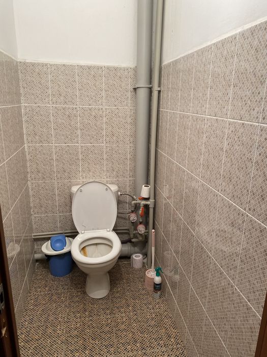 Подселениеге 1 қыз керек