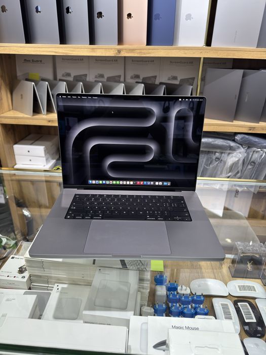 MacBook Pro 16 inch ritina ProMoition 4K M1Max 64GB 1TB SSD