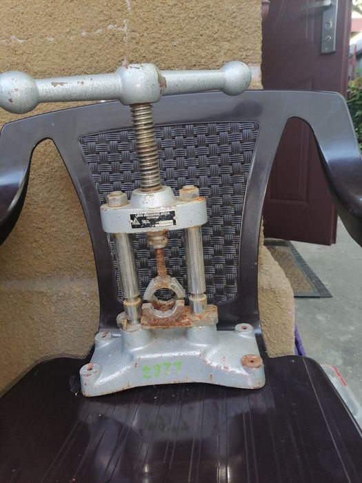 Menghina pentru tevi