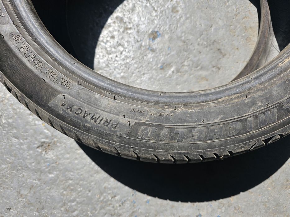 235 45 18 vara michelin