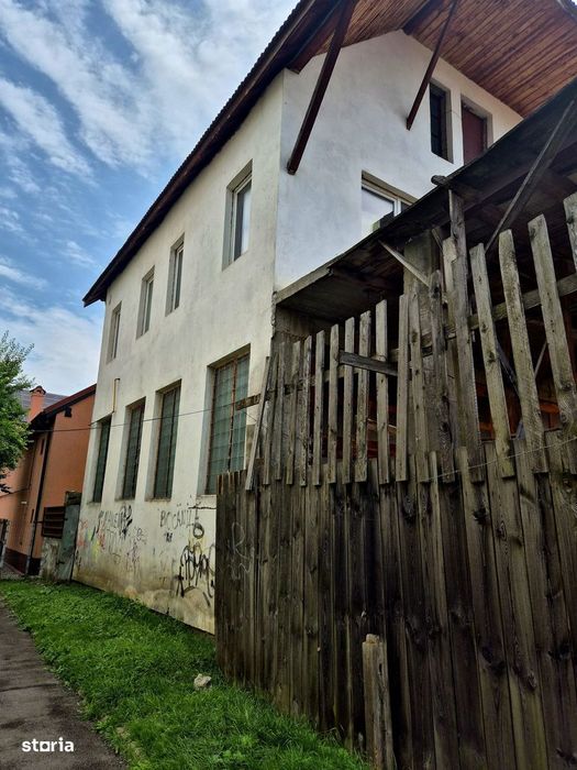 Oportunitate investitie, zona Fartec-V Lupu sediu firma/clinica/scoala