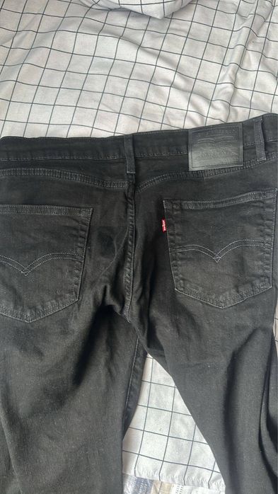 Продам легитнын Lewis 502 почти новые