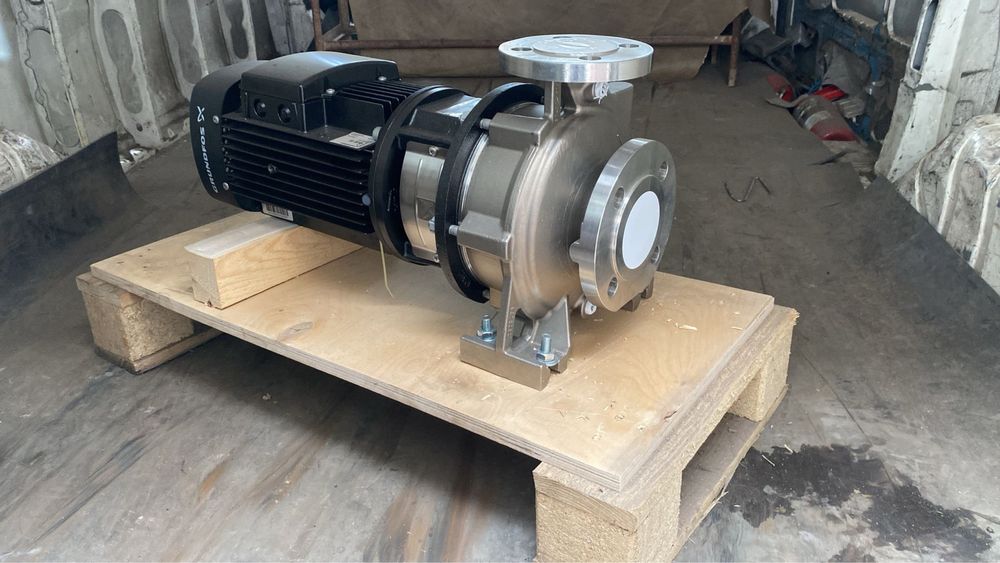 Motoare Electrice , Pompe Apa  Lotru , Cerna , Reductoare