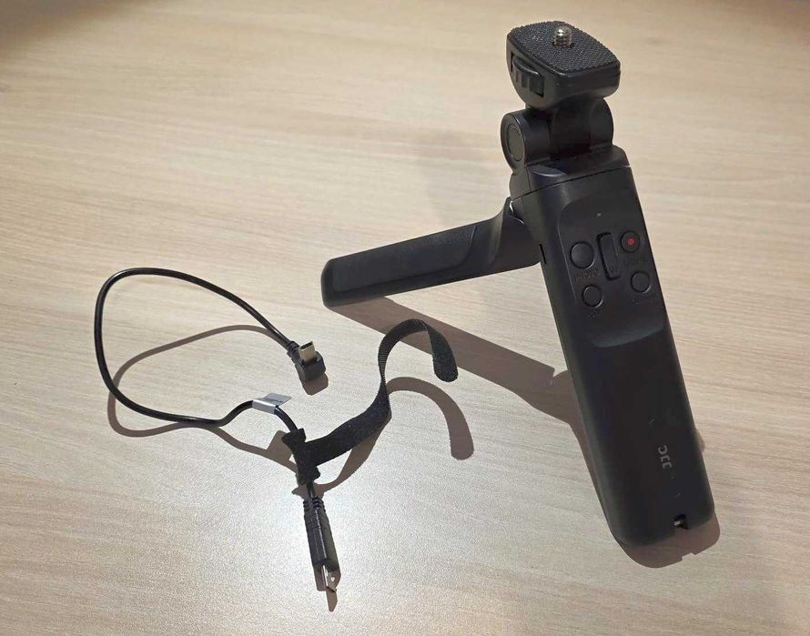 Grip telecomandă JJC TP-S2 (înlocuiește grip-ul Sony GP-VPT1)