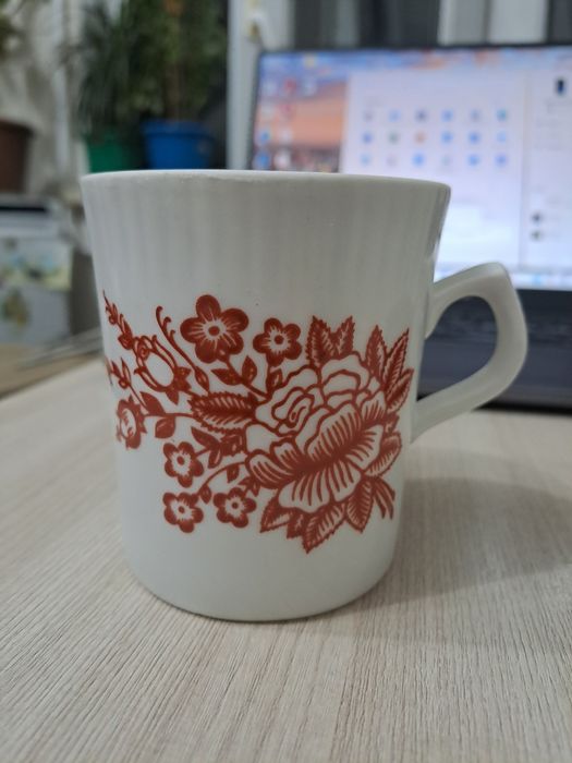 Стаканы/кружки/чашки б/у