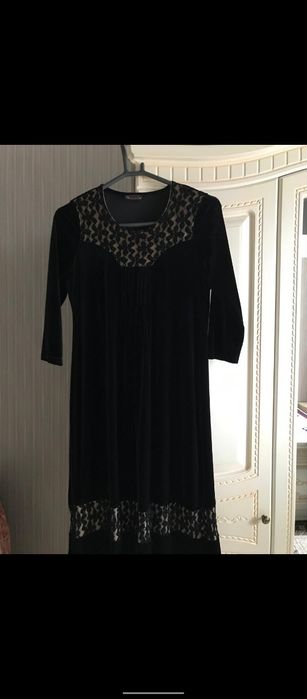 Платье женское..