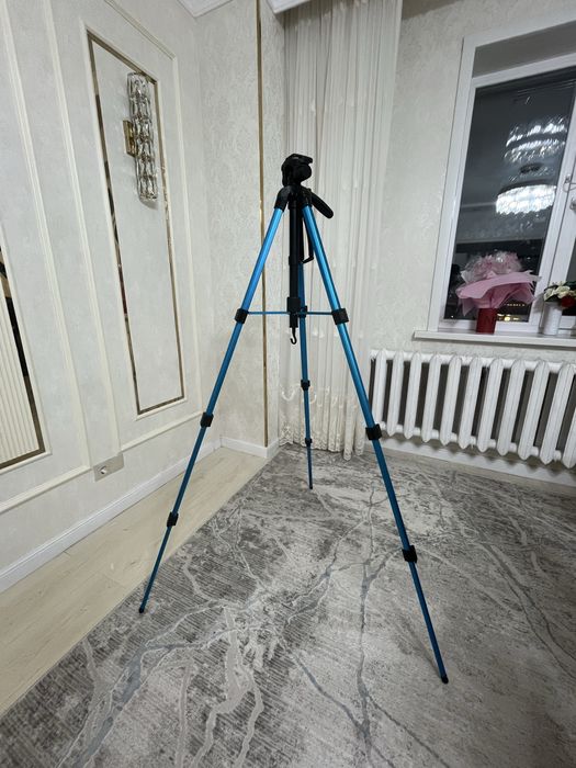 Новый штатив Tripod (145СМ) для фото и видеокамер + сумка в подарок!
