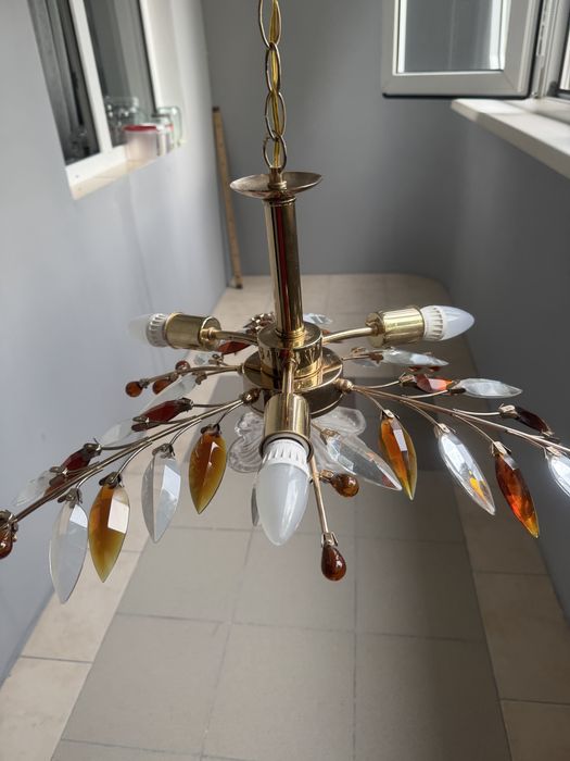 Продам люстра на зал или спальню