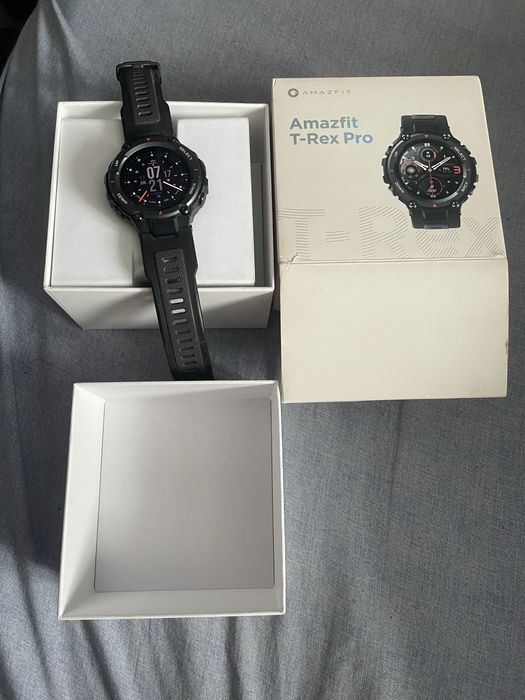 Продам часы  Amazfit T-Rex Pro