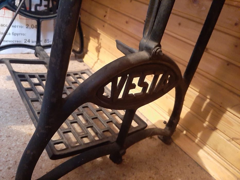 Продам швейную машинку антиквариат