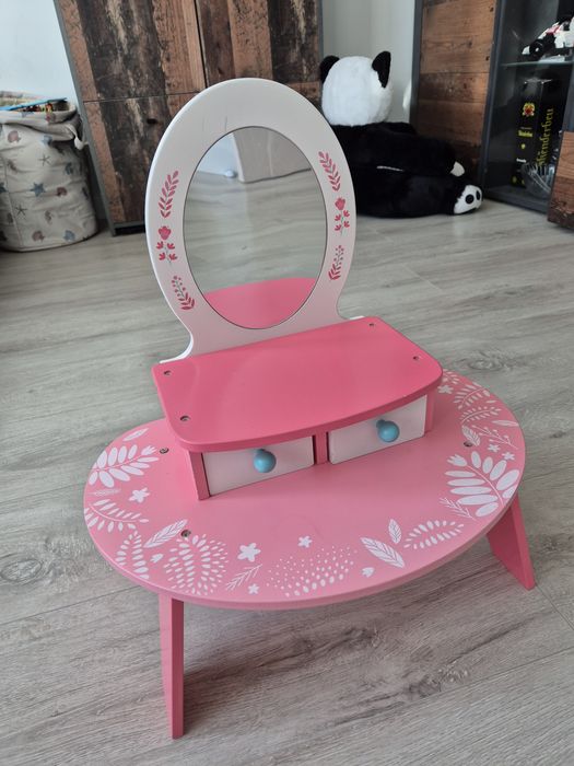 Детска дървена тоалетка