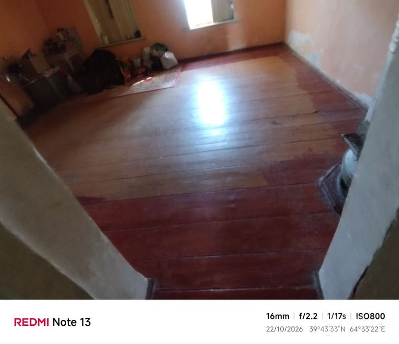 Buxoro viloyati Kogon shahrida hovli sotiladi. 2 sotix maydonga ega.