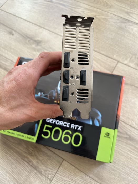 Placa Video RTX 5060 OC Low Profile 8GB GDDR7 itx
