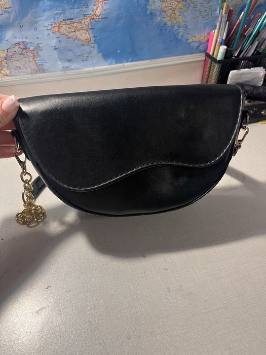 Черна чанат с верижка