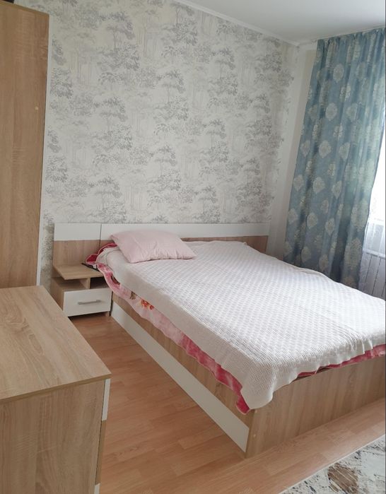 Продам спальный гарнитур вместе с матрасом