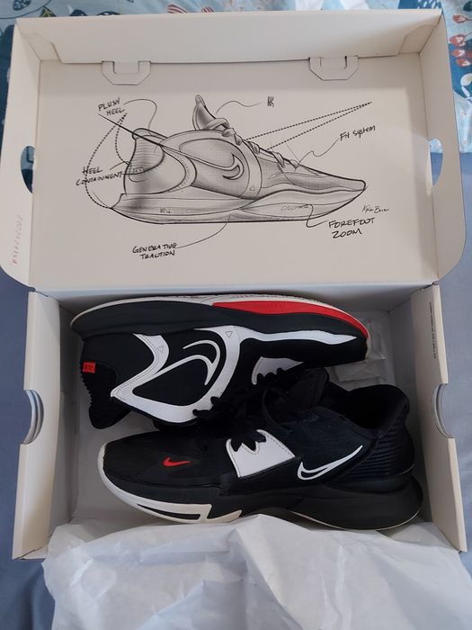 Vând adidasi kyrie low 5