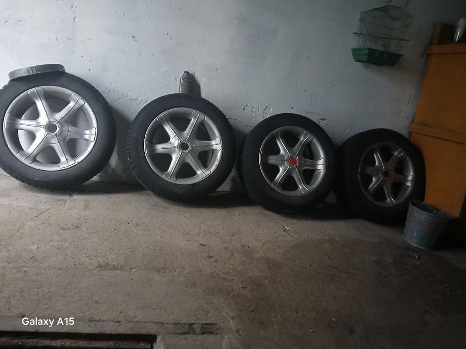 Продам комплект шины+диски.