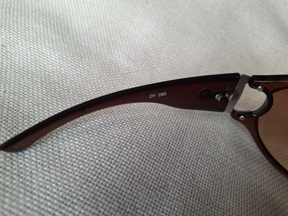 Продавам дамски маркови очила