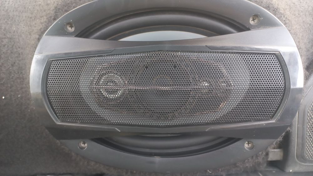 Pioneer калонка сотилади