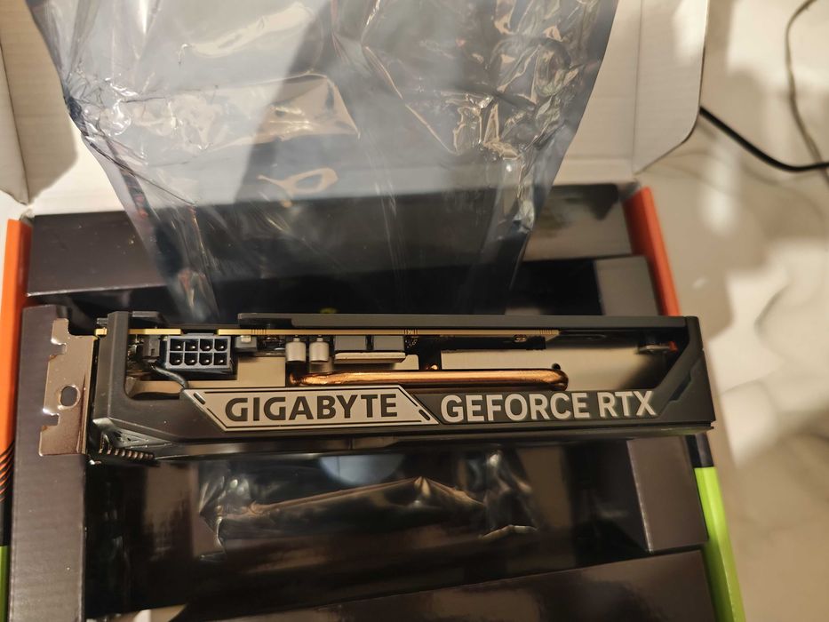 placa video nvidia rtx 5050 de la Gigabyte nouă garanție testată