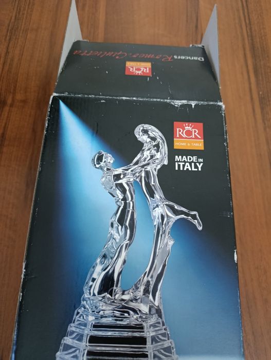 Танцующая статуэтка