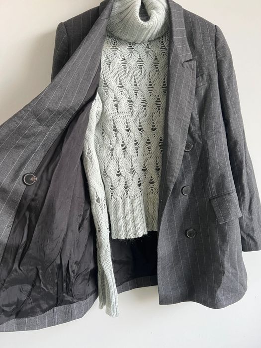 Сет вълнено сако Zara, лек пуловер, дънки Weekday