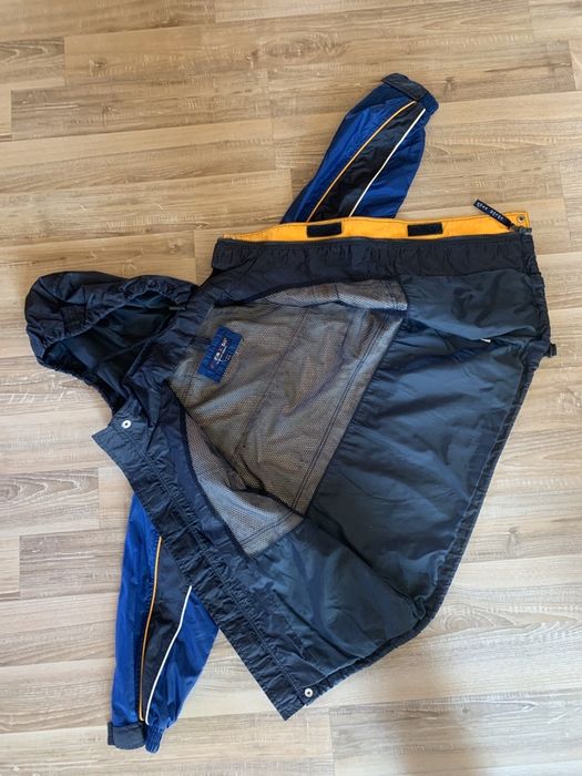 Vand geaca impermeabila(6 ani).