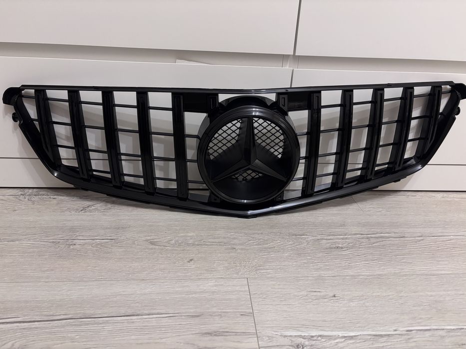 GT маска решетка за Mercedes W204 C-class 2007-2014