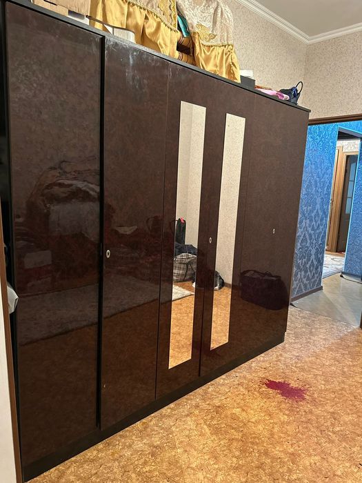 Продам шифоньер в хорошем состоянии