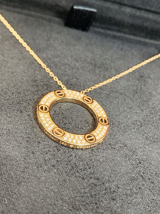 Cartier Love подвеска с бриллиантами