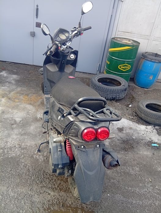 Продам скутер бумер