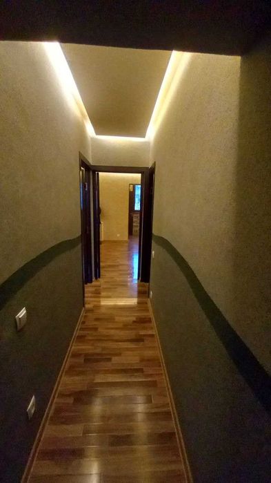 Продается квартира галерейка 2/4/4 сзади Тансикбой базар