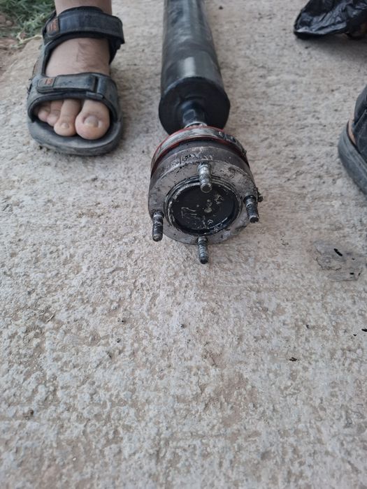 Кардан на ниву шевролет2123 и 2121 задний  шрусовый